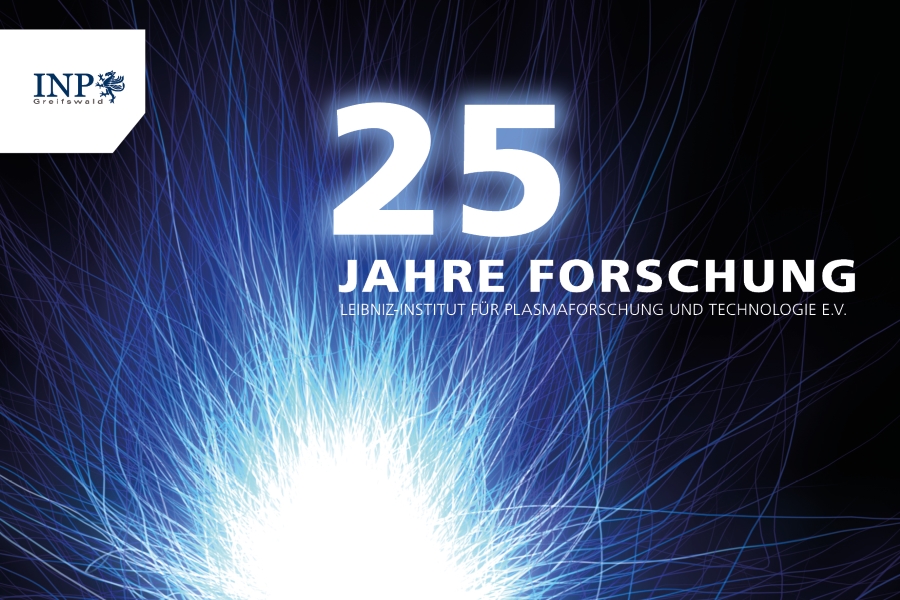 Blaues Banner des 25-jähriges Jubiläums des INP Greifwald
